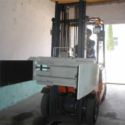 ការគៀបរថយន្តប្រភេទ Forklift មានគោលបំណង។