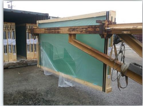 ជីបប៊ឺកប្រគល់កញ្ចប់កញ្ចក់។