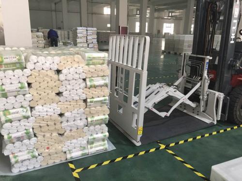 ទាញគុយទាវឯកសារភ្ជាប់គ្រឿងបន្លាស់ដៃទាញ។